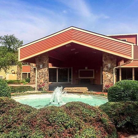 Howard Johnson By Wyndham Merrillville Bagian luar foto