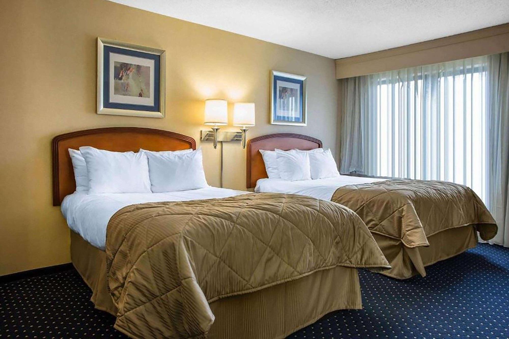 Howard Johnson By Wyndham Merrillville Bagian luar foto